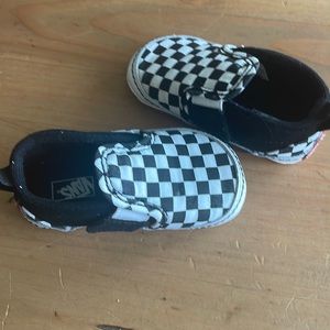 Infant checkerboard Vans size 4